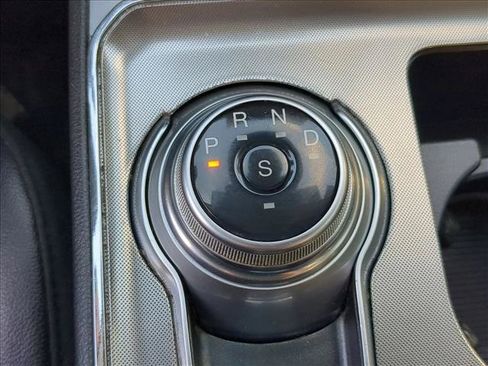 Used 2022 Ford Edge Titanium AWD/4WD image 12