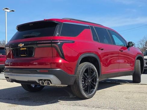 New 2026 Chevrolet Traverse LT w/ Driver Confidence Package AWD/4WD image 16