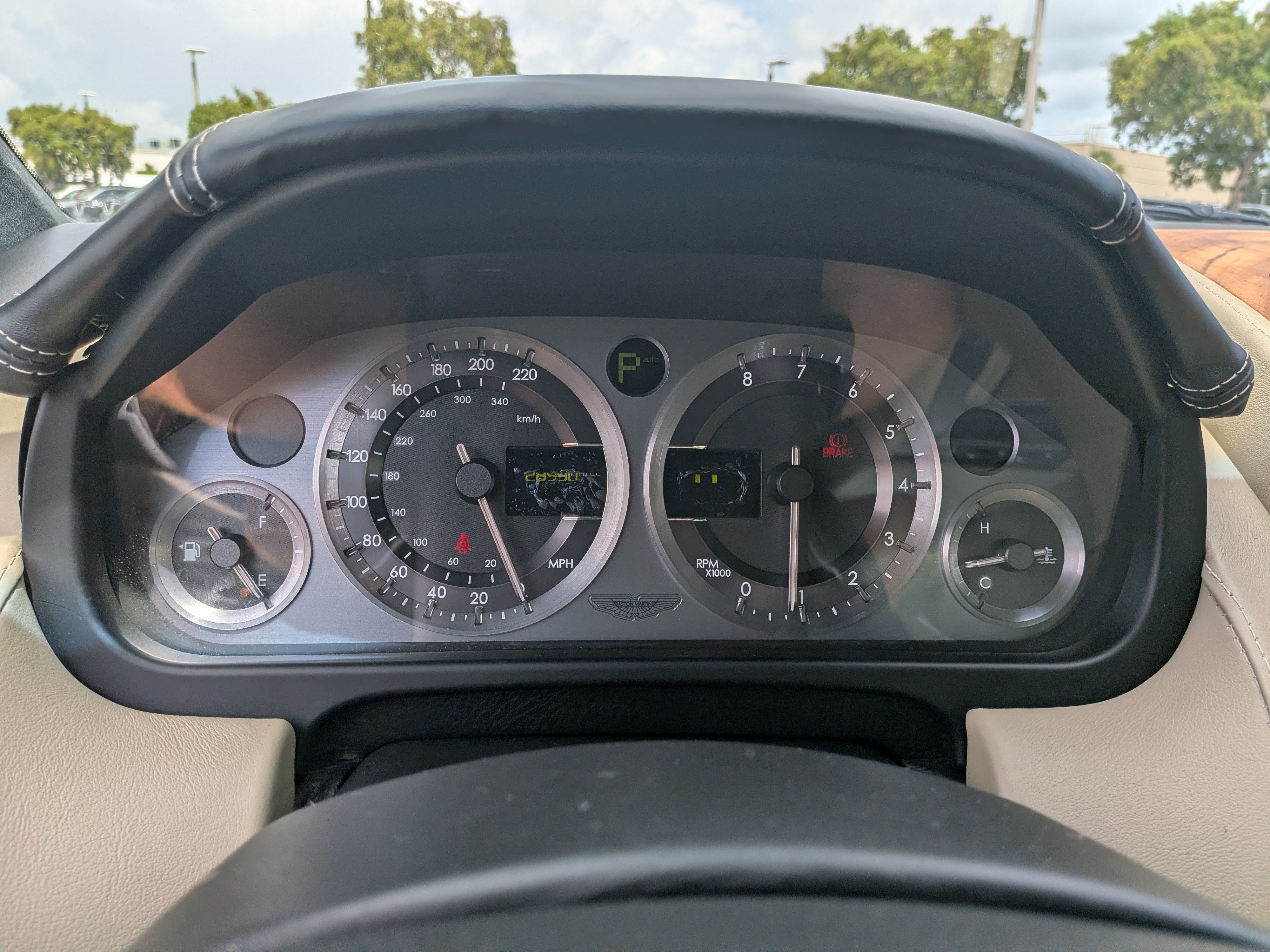 Used 2005 Aston Martin DB9 Coupe RWD image 25