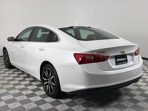 Used 2017 Chevrolet Malibu LT w/ Leather Package image 7