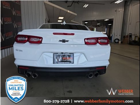 Used 2022 Chevrolet Camaro LT w/ Technology Package RWD image 7