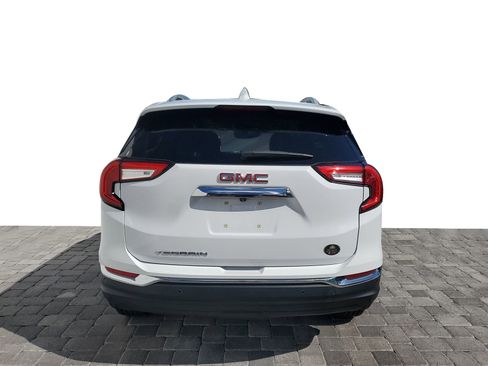Used 2022 GMC Terrain SLT w/ Infotainment Package II image 4