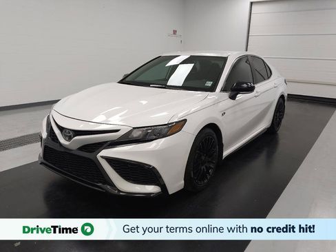 Used 2023 Toyota Camry SE FWD image 1