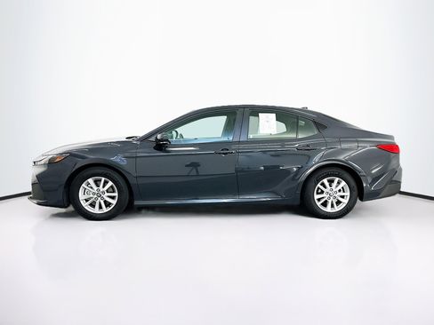 Used 2025 Toyota Camry LE image 4