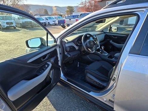 Used 2020 Subaru Outback Premium image 19