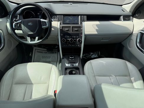 Used 2019 Land Rover Discovery Sport HSE AWD/4WD image 25