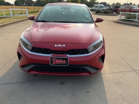 Used 2024 Kia Forte LXS FWD image 4