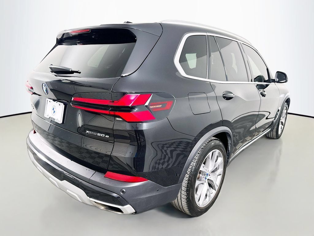 Certified 2024 BMW X5 xDrive50e w/ Premium Package AWD/4WD image 5