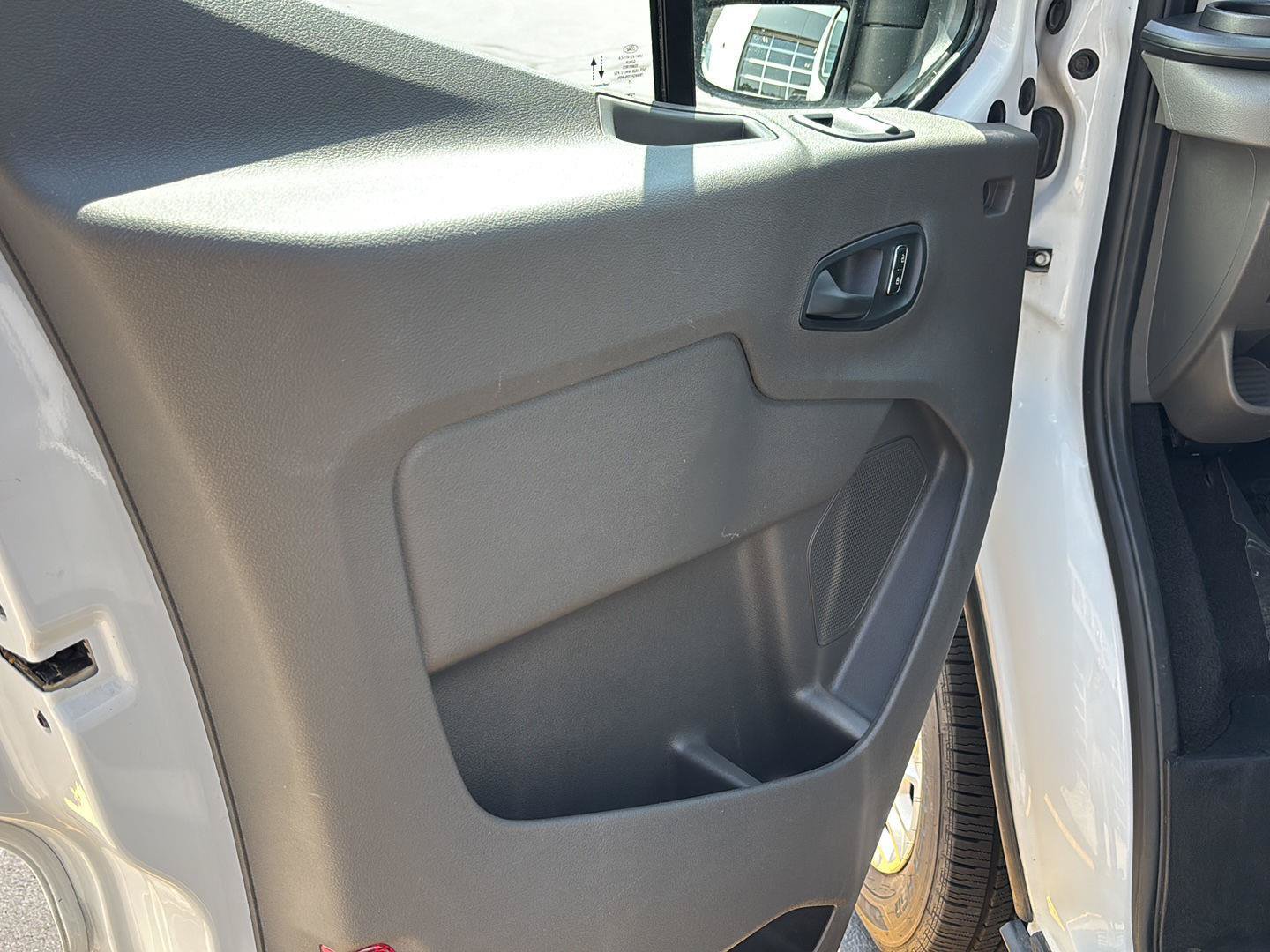Used 2025 Ford Transit 350 XLT RWD image 10