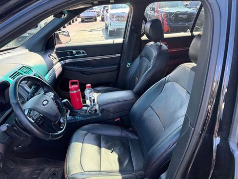 Used 2017 Ford Explorer Sport AWD/4WD image 3