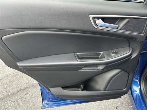 Used 2023 Ford Edge SEL w/ Convenience Package image 19