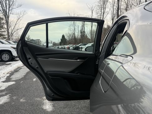 Used 2025 Toyota Camry SE image 28