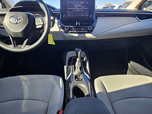 Used 2022 Toyota Corolla LE image 10