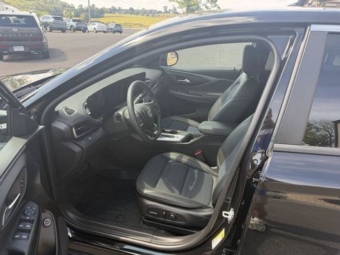Used 2025 Buick Envista Preferred w/ Convenience I Package FWD image 9
