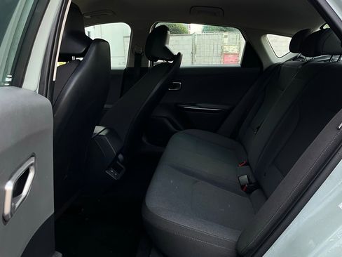 Used 2025 Kia K4 LXS image 11