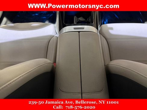 Used 2022 Mercedes-Benz C 300 4MATIC Sedan image 39