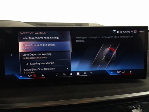 Used 2026 BMW X5 xDrive50e w/ Premium Package image 22