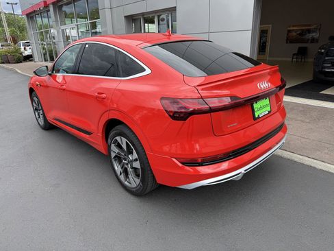 Used 2021 Audi e-tron Prestige w/ Prestige Package AWD/4WD image 4