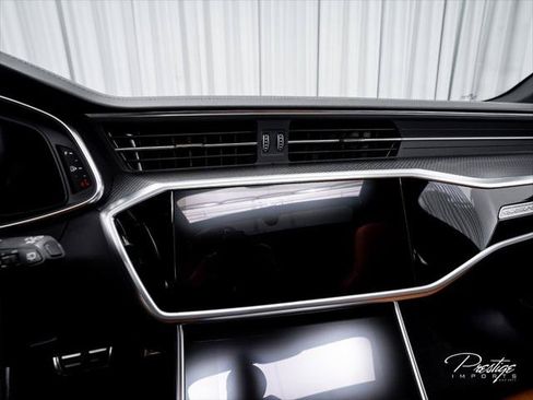 Used 2021 Audi RS 6 AWD/4WD image 27
