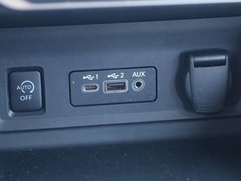 Used 2024 Nissan Sentra SV FWD image 30