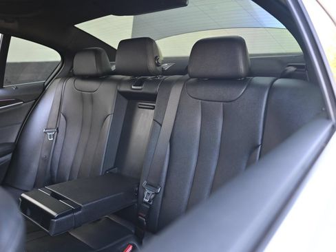 Used 2018 BMW 530i RWD image 13