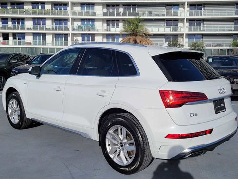 Certified 2023 Audi Q5 2.0T Premium w/ Convenience Package AWD/4WD image 4