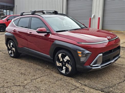 Certified 2025 Hyundai Kona Limited image 1