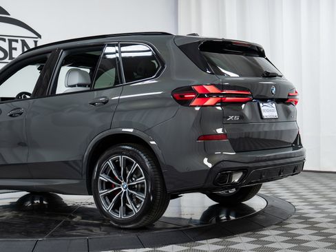 New 2026 BMW X5 xDrive40i w/ M Sport Package image 29