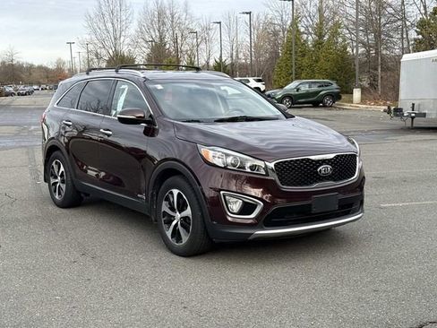 Used 2016 Kia Sorento EX image 1