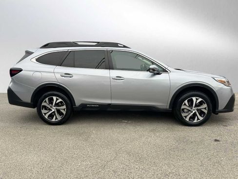 Used 2021 Subaru Outback Limited XT image 2