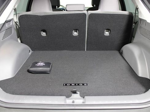 Used 2024 Hyundai Ioniq 5 SEL image 31