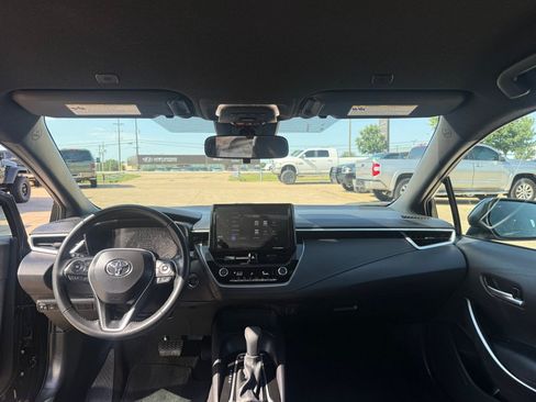 Used 2025 Toyota Corolla SE FWD image 20