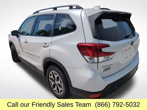 Used 2023 Subaru Forester Premium AWD/4WD image 3