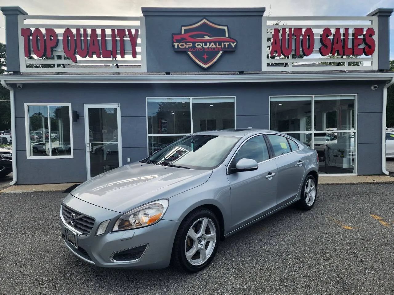 Used 2013 Volvo S60 T5 FWD image 1