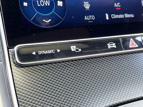 New 2025 Mercedes-Benz C 300 4MATIC Sedan image 31