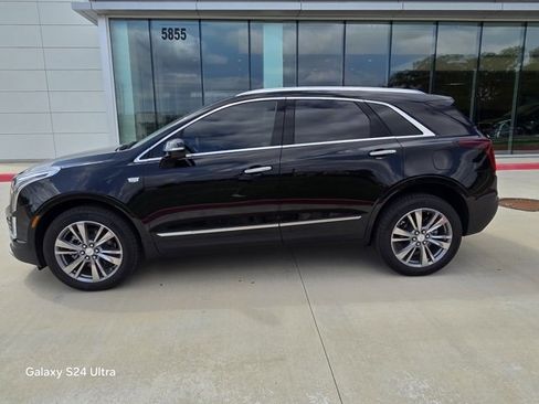 New 2025 Cadillac XT5 Premium Luxury image 2
