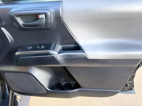 Used 2019 Toyota Tacoma SR w/ SR Convenience Package image 22