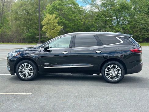 Used 2018 Buick Enclave Avenir w/ Avenir Technology Package AWD/4WD image 3