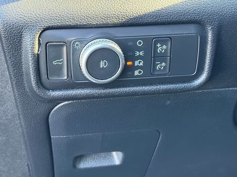 Used 2021 Ford Explorer Limited w/ Equipment Group 301A image 10