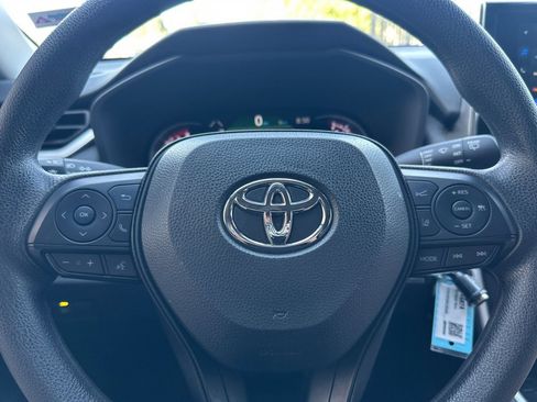 Used 2024 Toyota RAV4 LE FWD image 32
