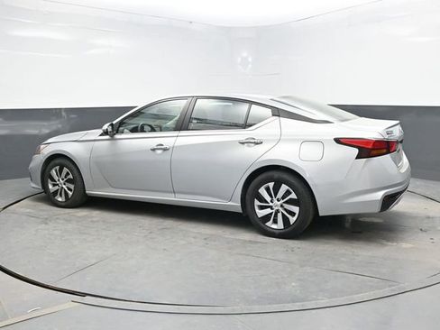 Used 2021 Nissan Altima 2.5 S FWD image 4