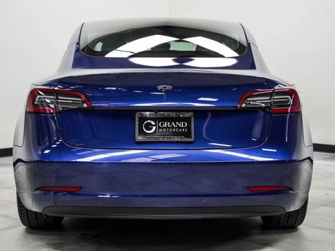 Used 2020 Tesla Model 3 Standard Range Plus RWD image 7
