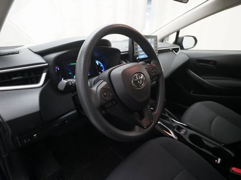 Used 2022 Toyota Corolla LE image 8