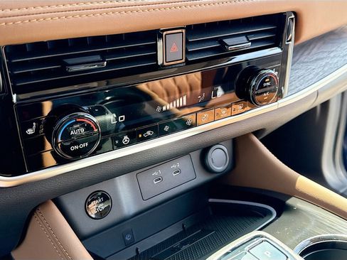 New 2026 Nissan Rogue Platinum image 10