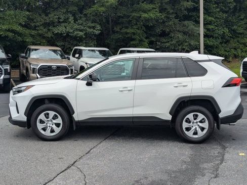 Used 2024 Toyota RAV4 LE FWD image 4