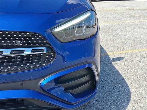 Certified 2024 Mercedes-Benz GLA 250 4MATIC image 9