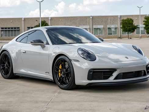 Used 2024 Porsche 911 Carrera GTS RWD image 22