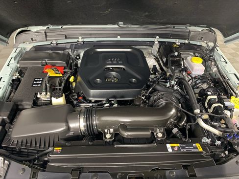 Used 2024 Jeep Wrangler Sport S image 11