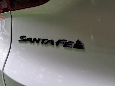 Used 2023 Hyundai Santa Fe SEL w/ Premium Package FWD image 7