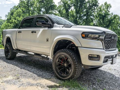 Used 2025 RAM 1500 Big Horn AWD/4WD image 12